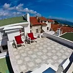 Sandhi House - Yoga & Wellness ゲストハウス エリセイラ