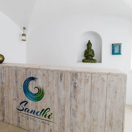 Πανσιόν Sandhi House - Yoga & Wellness