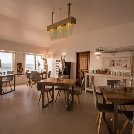 Πανσιόν Sandhi House - Yoga & Wellness